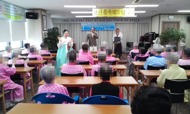 첨부 