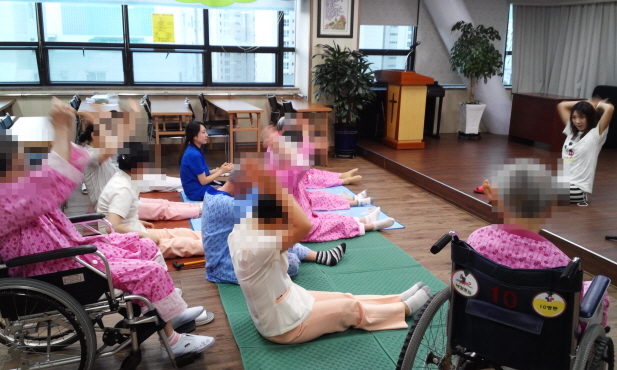 첨부 