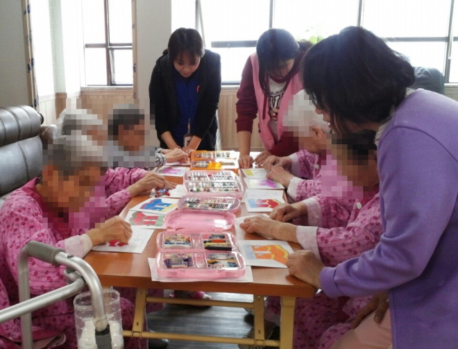 첨부 