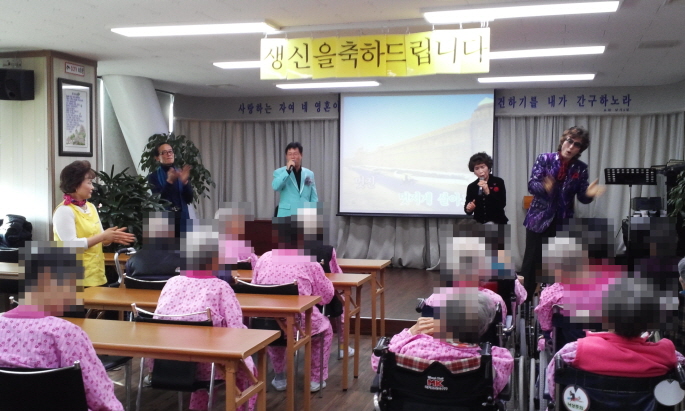 첨부