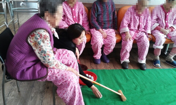 첨부 