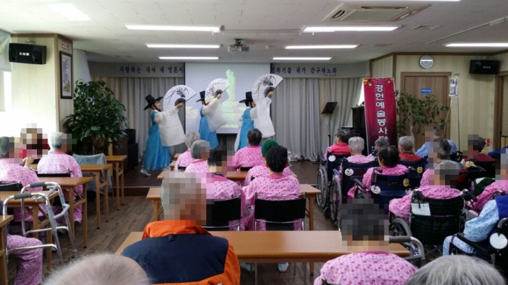 첨부 