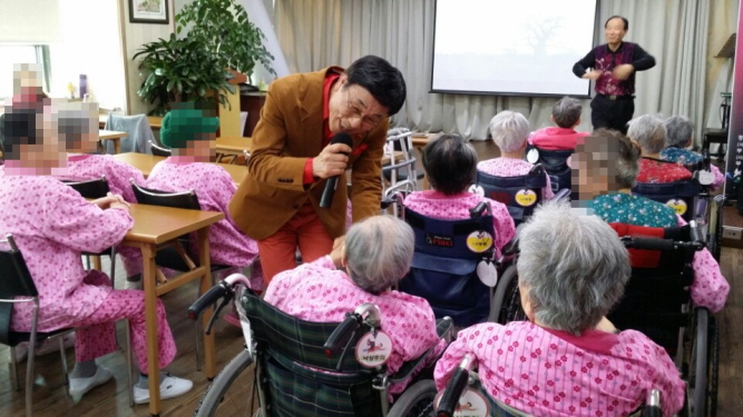 첨부 