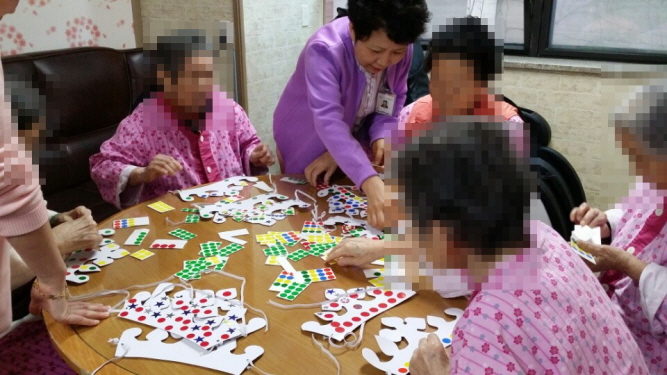 첨부 