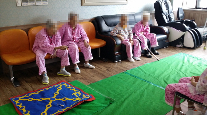 첨부 