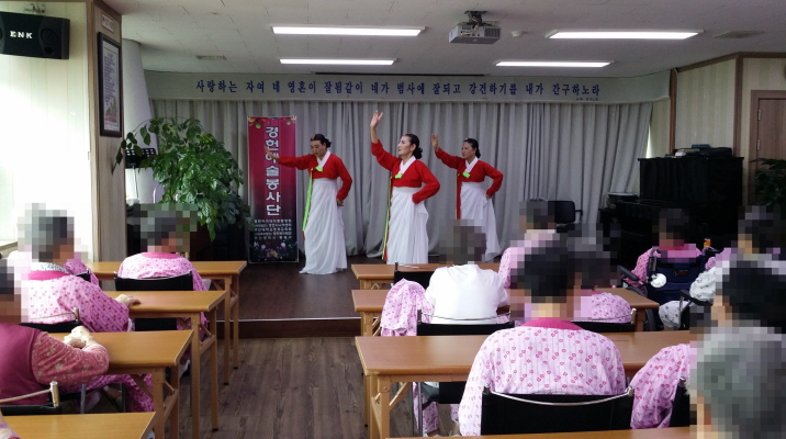 첨부 