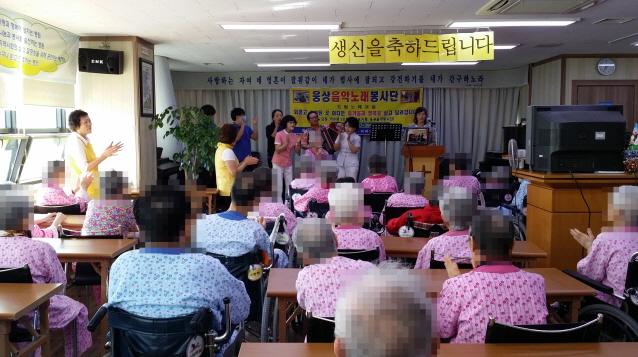 첨부 