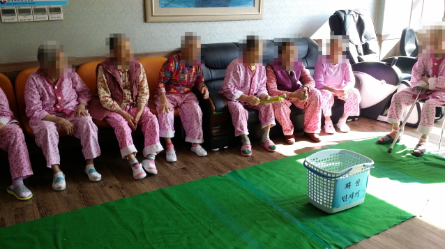 첨부 