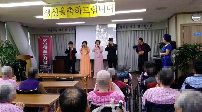 첨부 