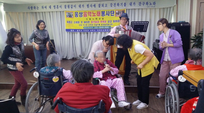 첨부 