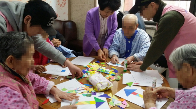 첨부 