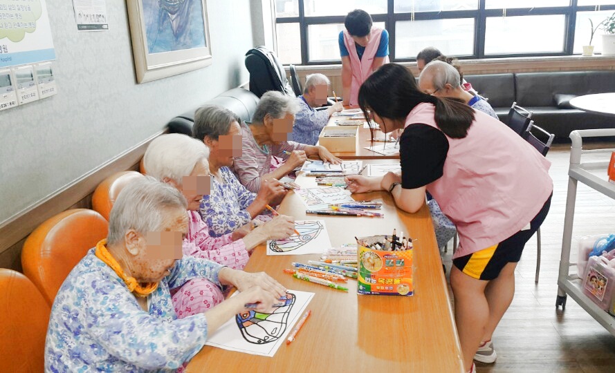 첨부 