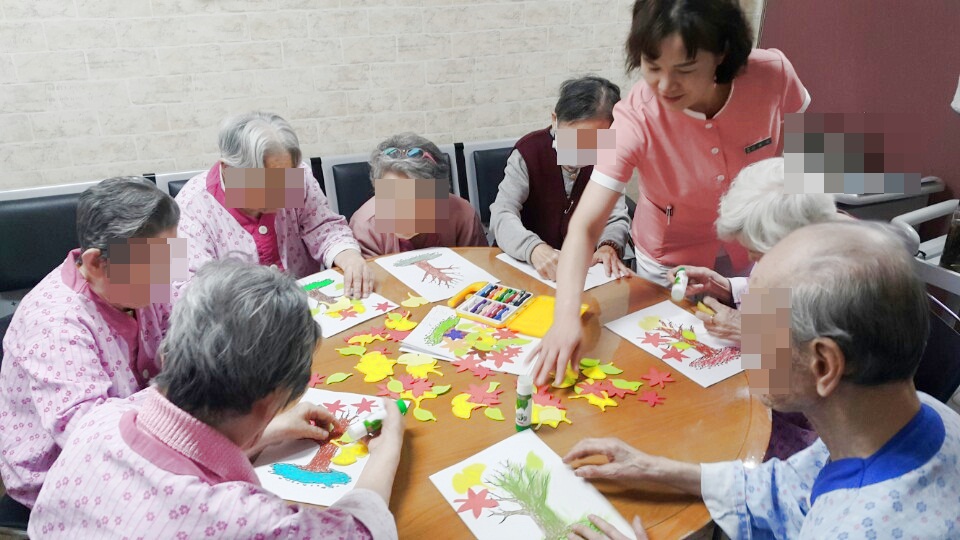 첨부 