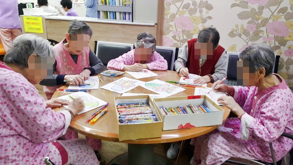 첨부 