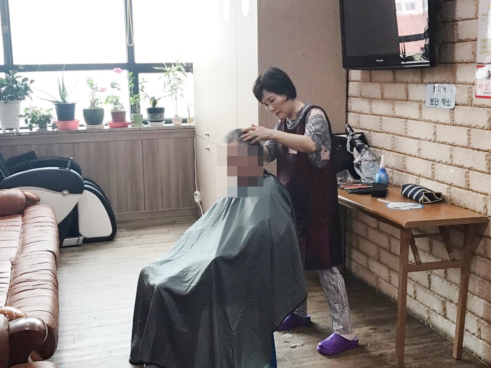 첨부 