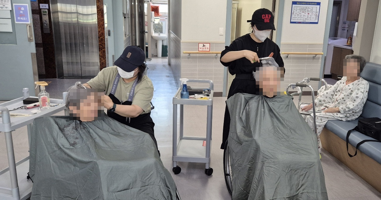 첨부