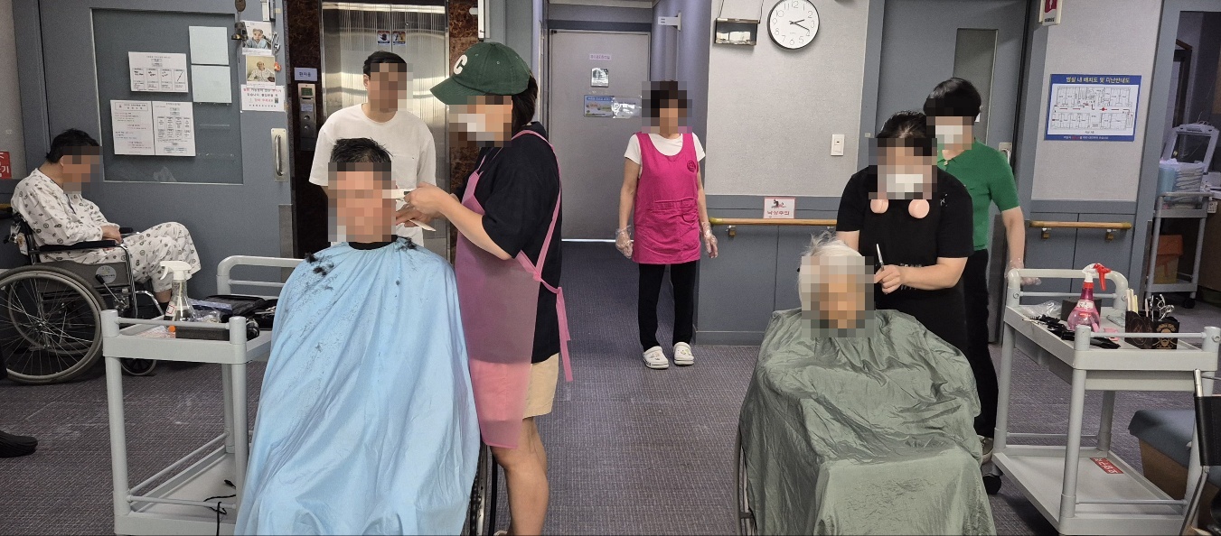 첨부 